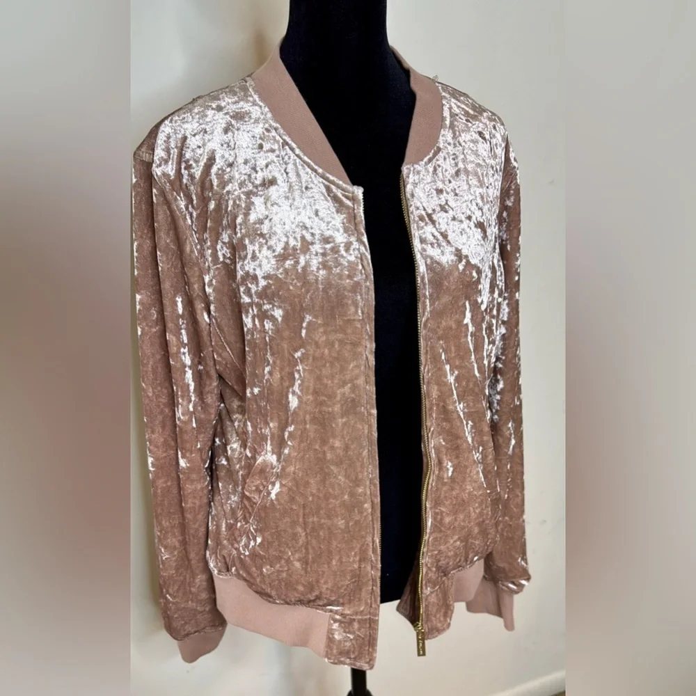 Sanctuary light pink crushed velvet girly feminine jacket coat full zip med EUC